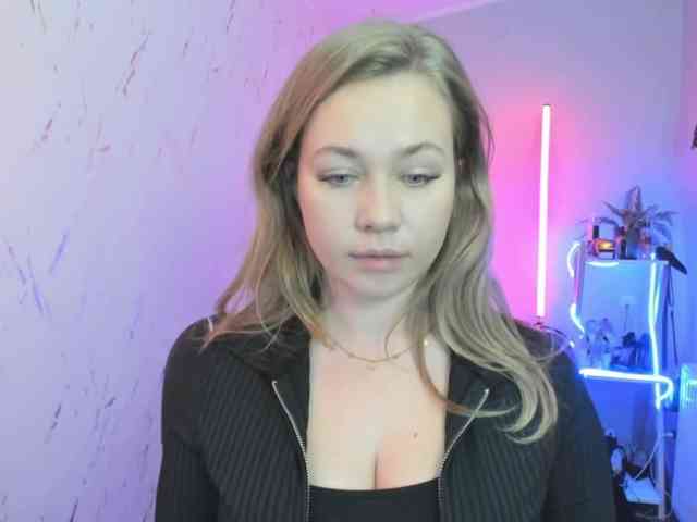 hollyBB webcam