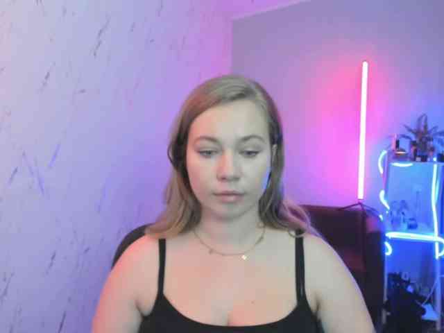 hollyBB webcam
