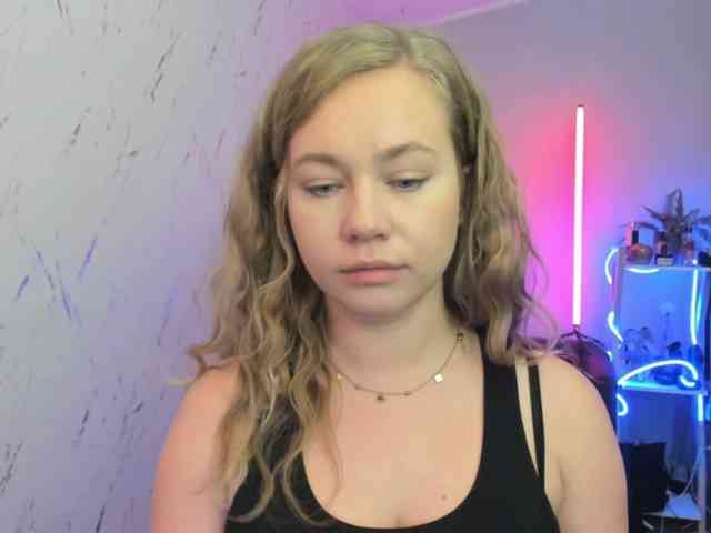 hollyBB webcam