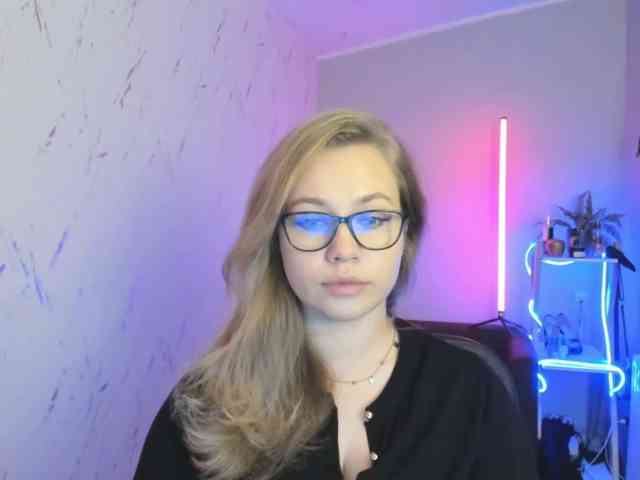 hollyBB webcam