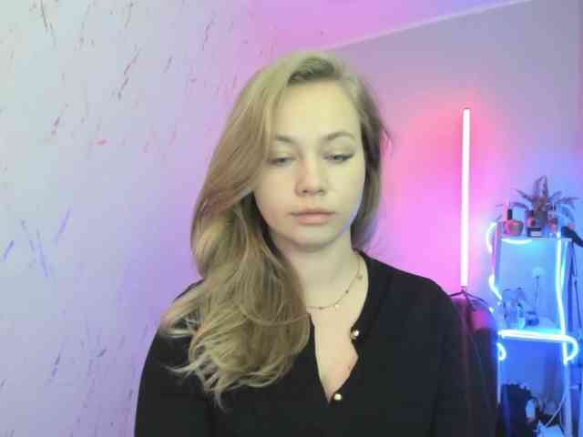 hollyBB webcam