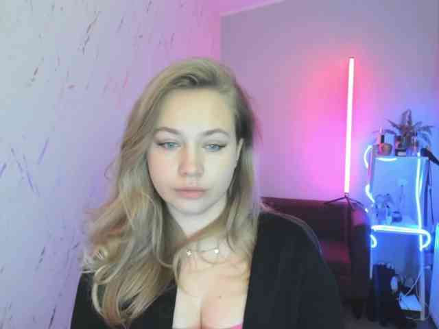 hollyBB webcam