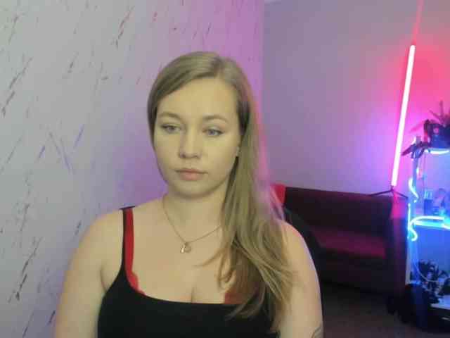 hollyBB webcam