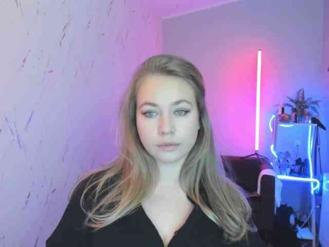 hollyBB webcam