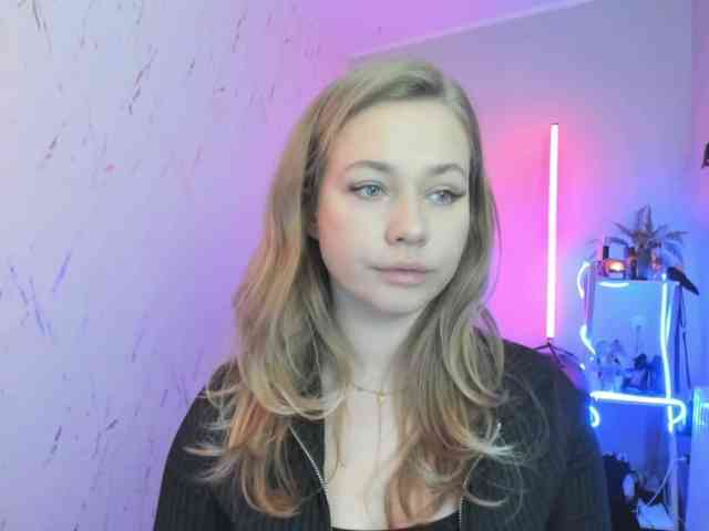 hollyBB webcam