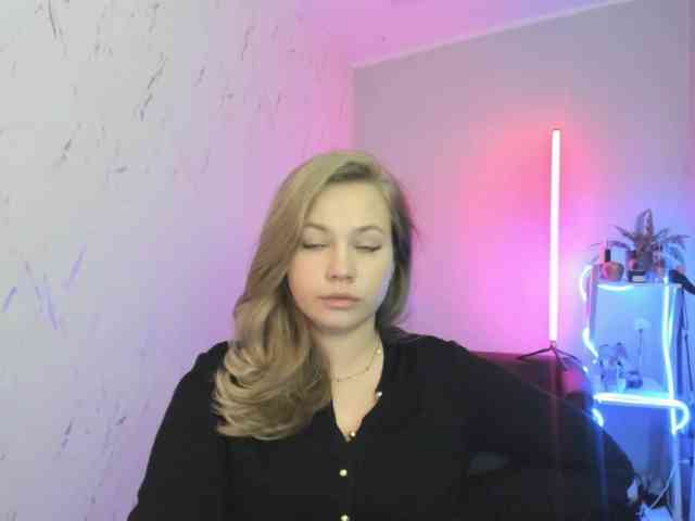 hollyBB Live Webcam on BongaCams