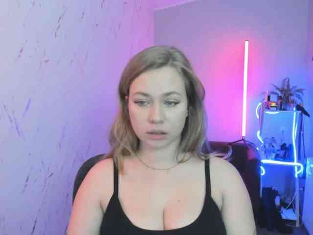 hollyBB webcam