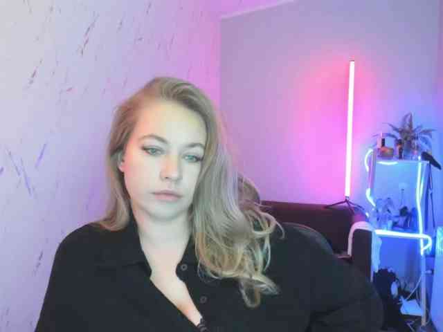 hollyBB webcam