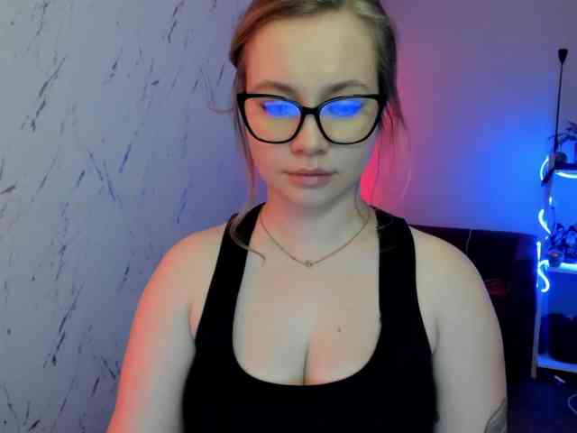 hollyBB webcam