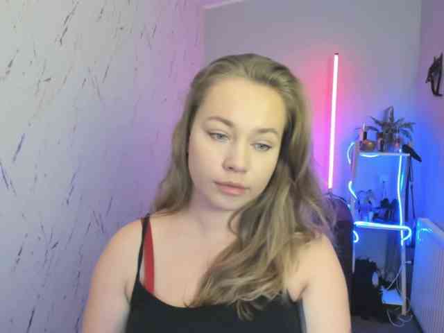 hollyBB webcam