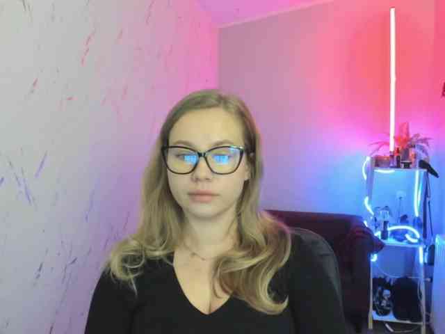 hollyBB webcam