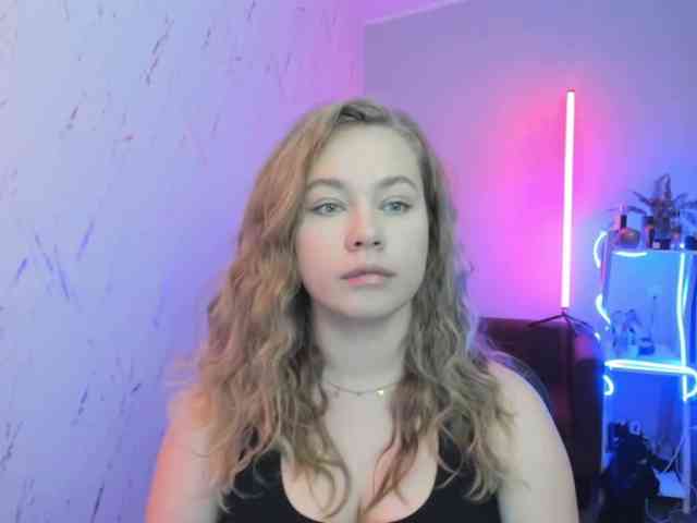 hollyBB webcam