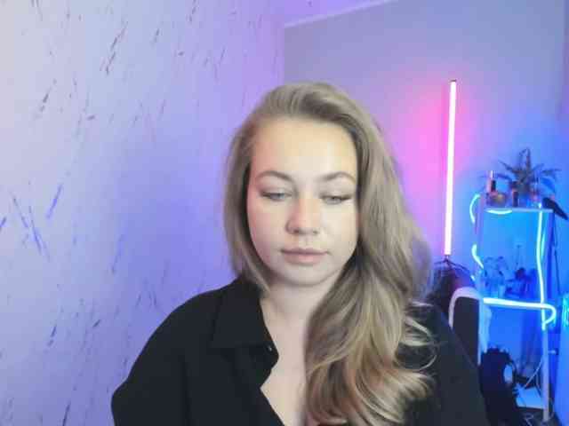 hollyBB webcam