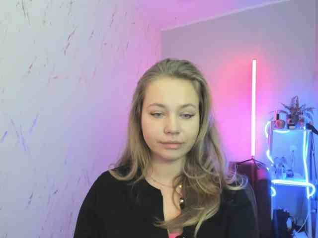 hollyBB webcam