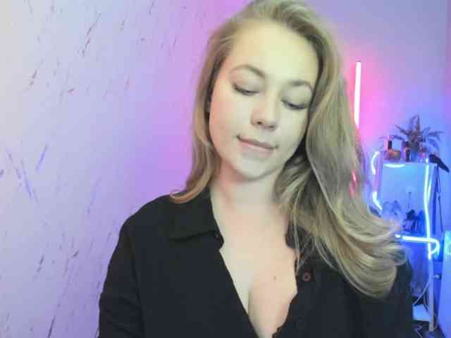 hollyBB webcam