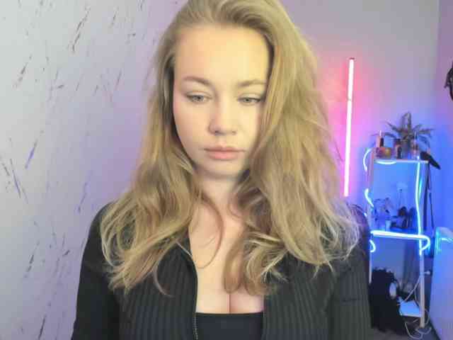 hollyBB webcam