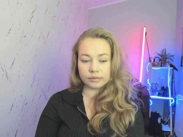 hollyBB webcam