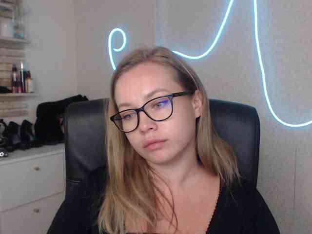 hollyBB webcam