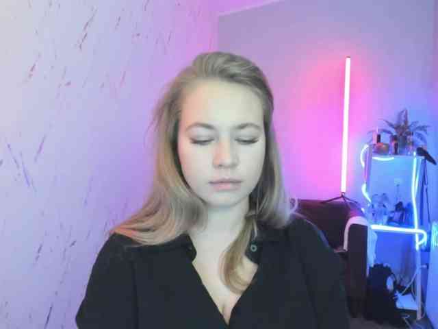 hollyBB webcam