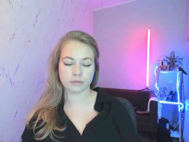 hollyBB webcam