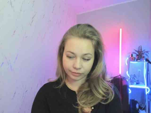 hollyBB webcam