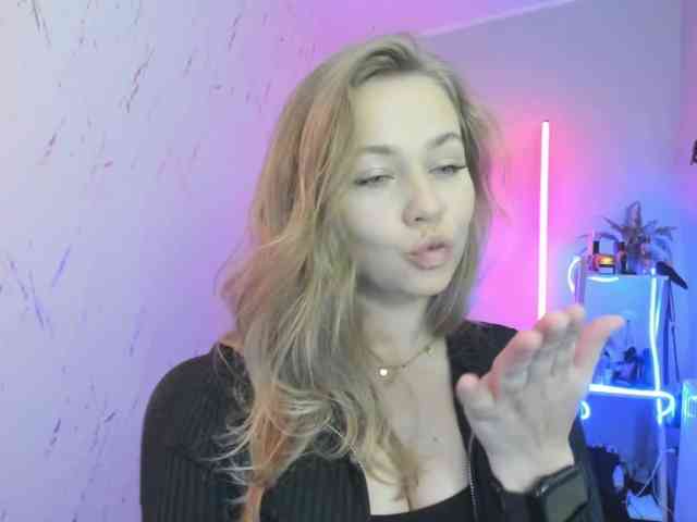 hollyBB webcam