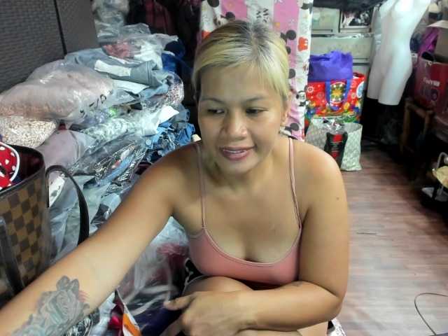 AthenaMoran's BongaCams show and profile