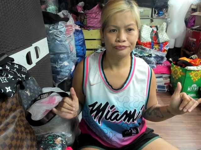 AthenaMoran's BongaCams show and profile