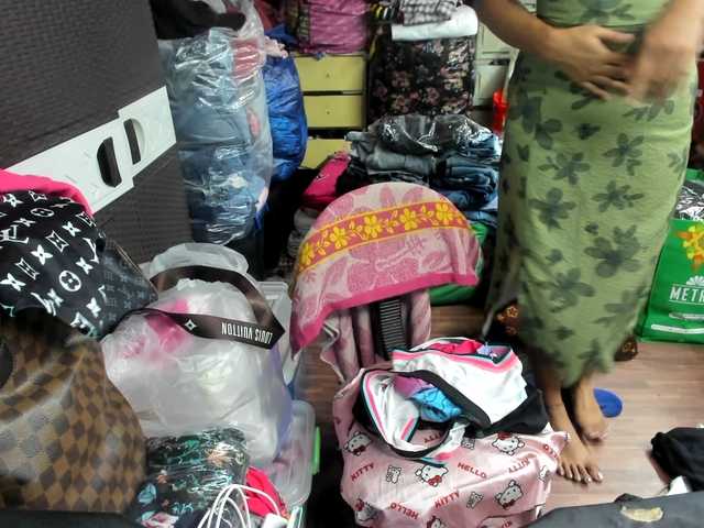 AthenaMoran's BongaCams show and profile