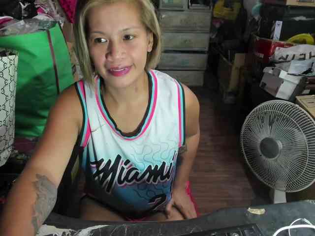 AthenaMoran webcam