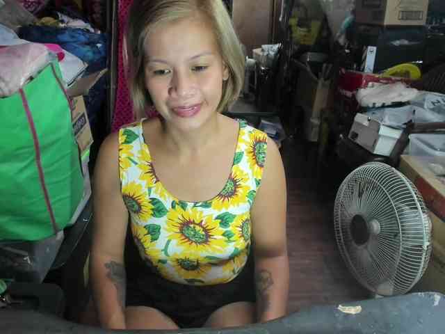 AthenaMoran webcam