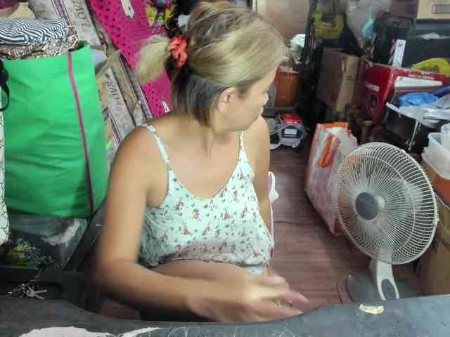 AthenaMoran webcam