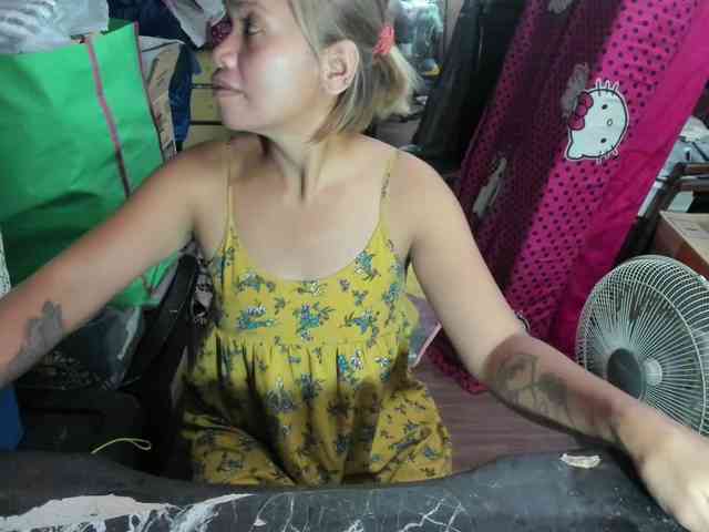 AthenaMoran webcam