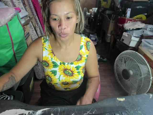 AthenaMoran webcam