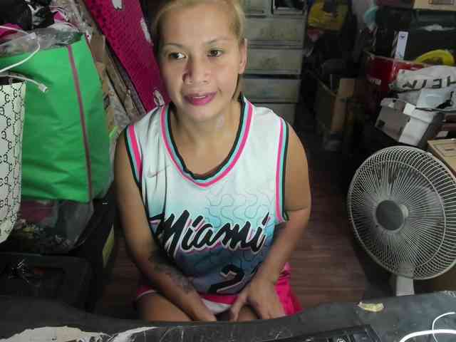 AthenaMoran webcam