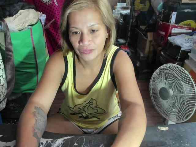 AthenaMoran webcam