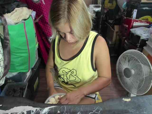 AthenaMoran webcam