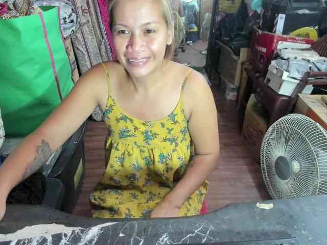 AthenaMoran webcam