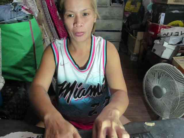 AthenaMoran webcam