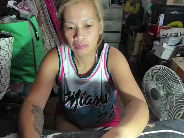 AthenaMoran webcam