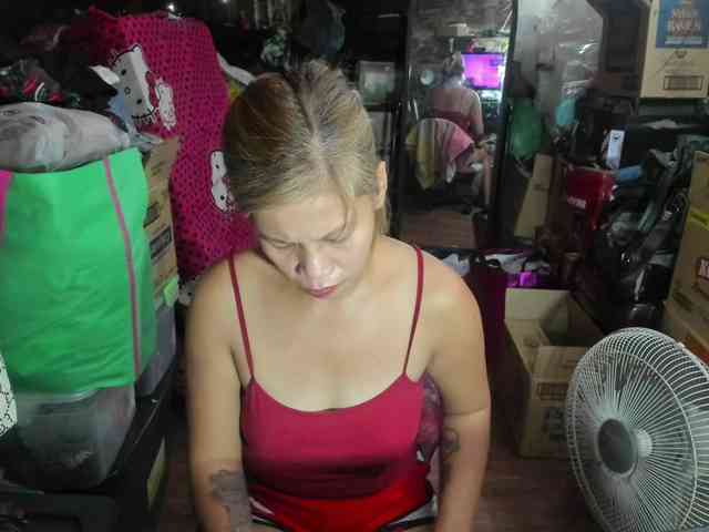 AthenaMoran webcam
