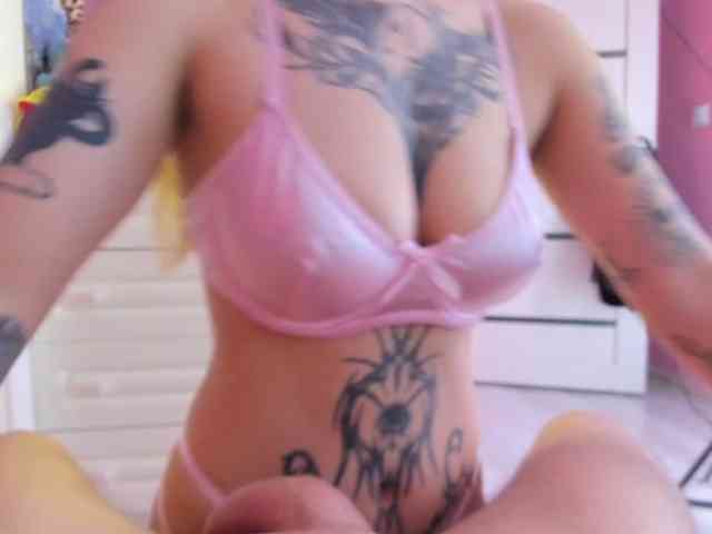 couple-tats Live Webcam on {site_name}