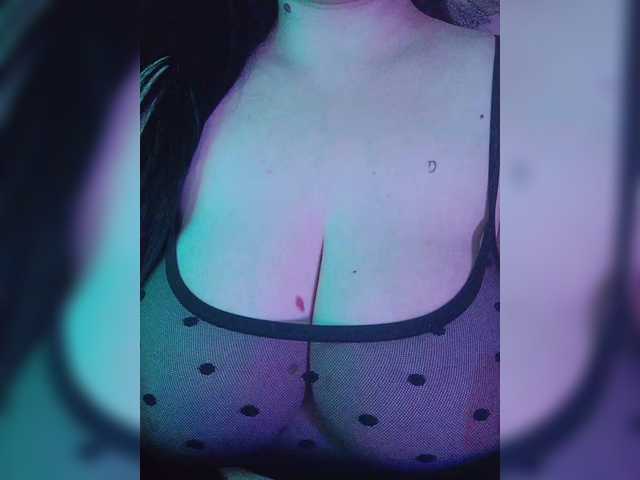 -Emma-'s BongaCams show and profile