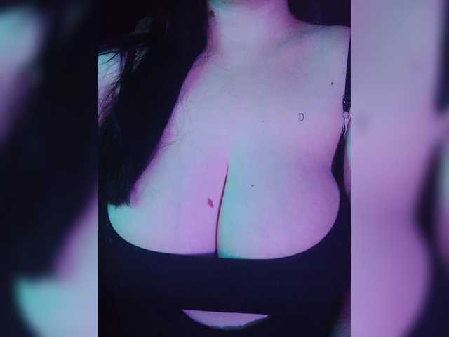 -Emma-'s BongaCams show and profile