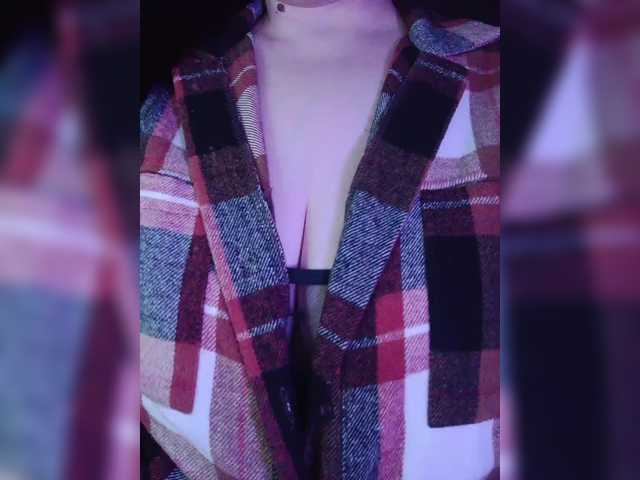 -Emma-'s BongaCams show and profile