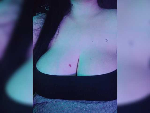 -Emma-'s BongaCams show and profile