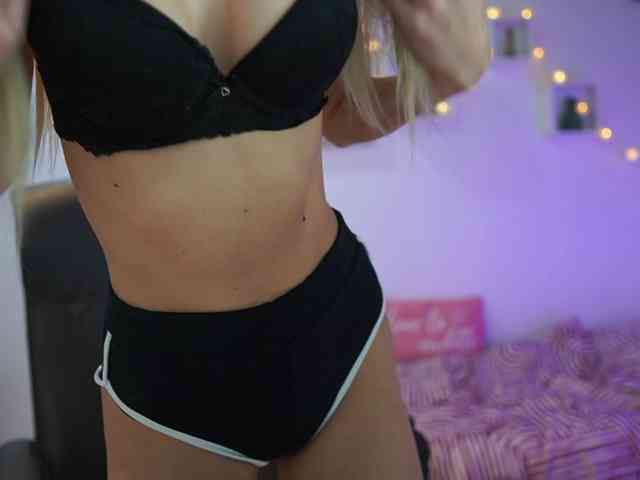 AmaiLiu webcam