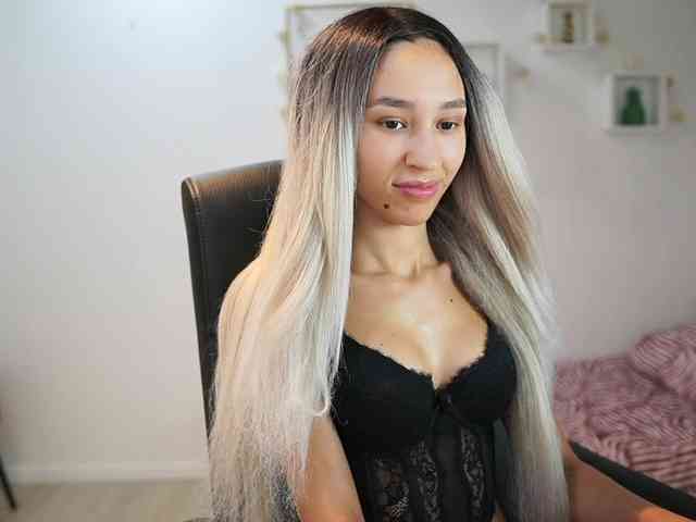 AmaiLiu webcam