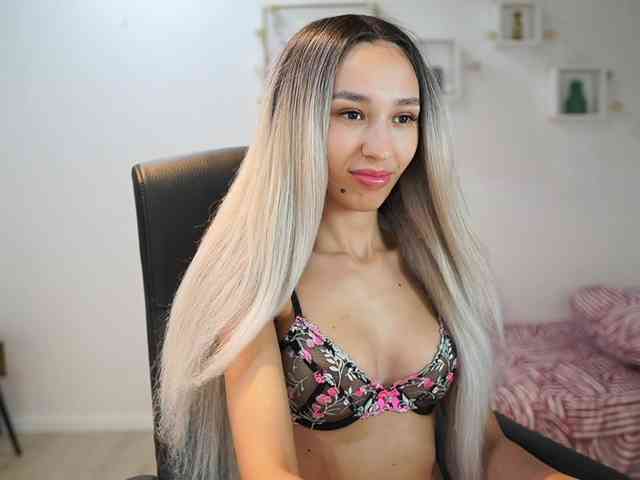 AmaiLiu webcam