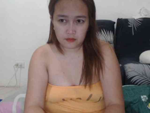 Kissmebabe143 webcam